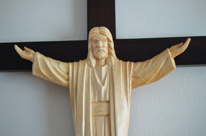 Risen Christ Crucifix